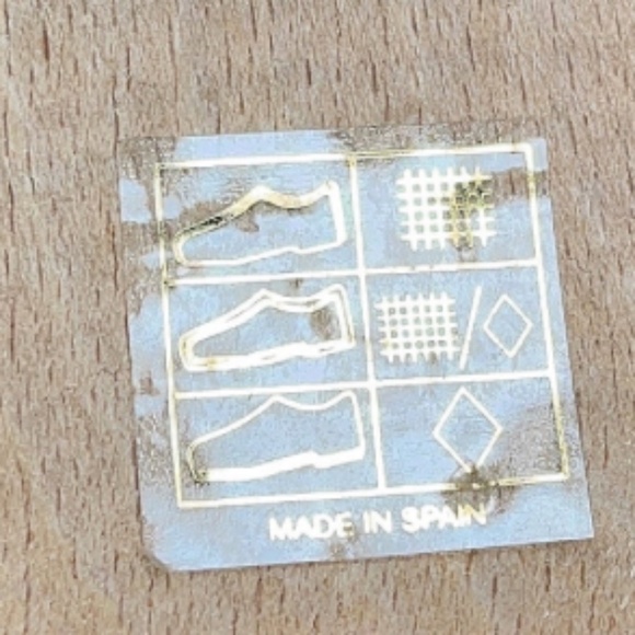 Burberry Sandal - Picture 2 of 9